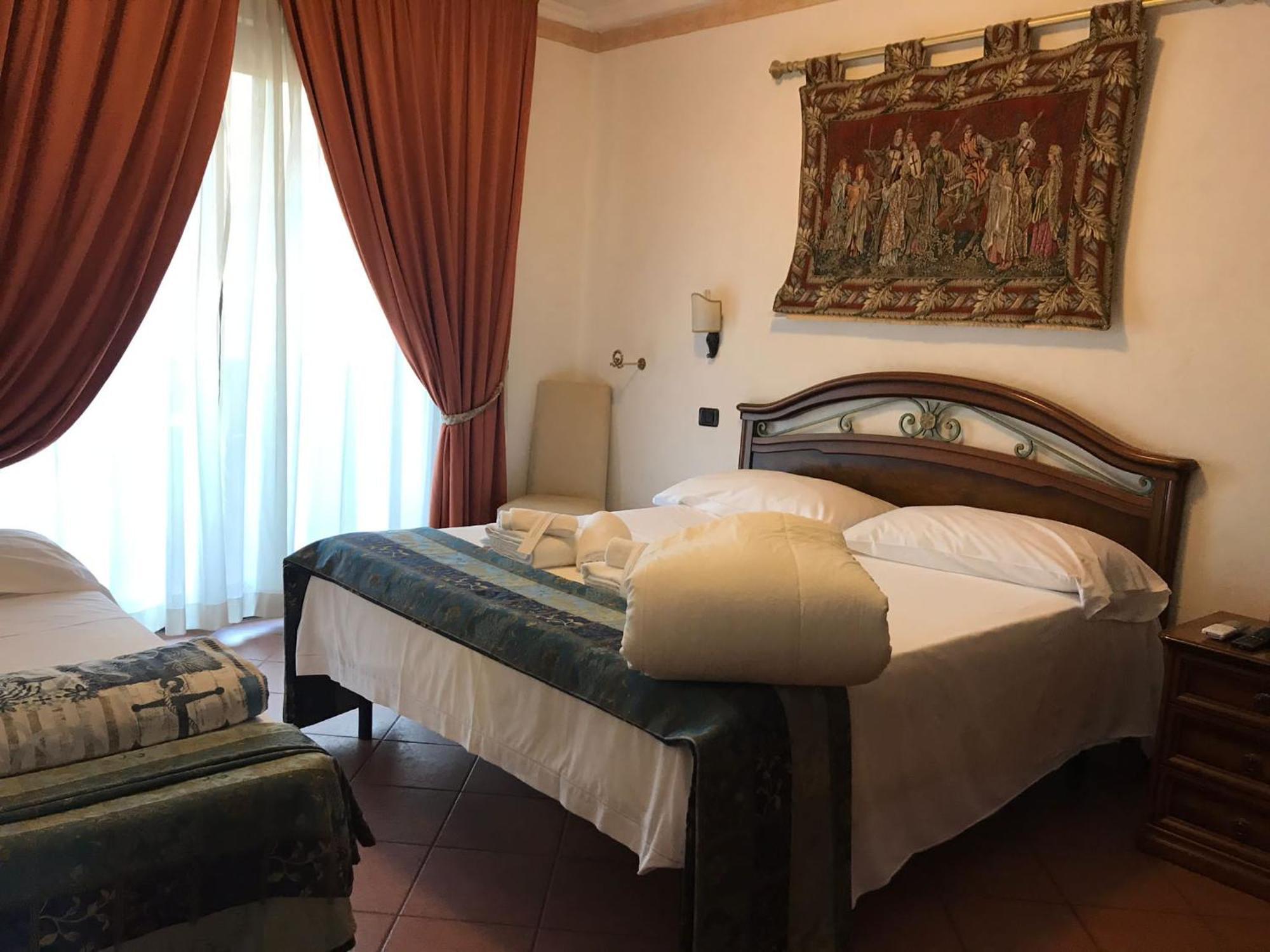 Euro House Inn Airport Φιουμιτσίνο Εξωτερικό φωτογραφία