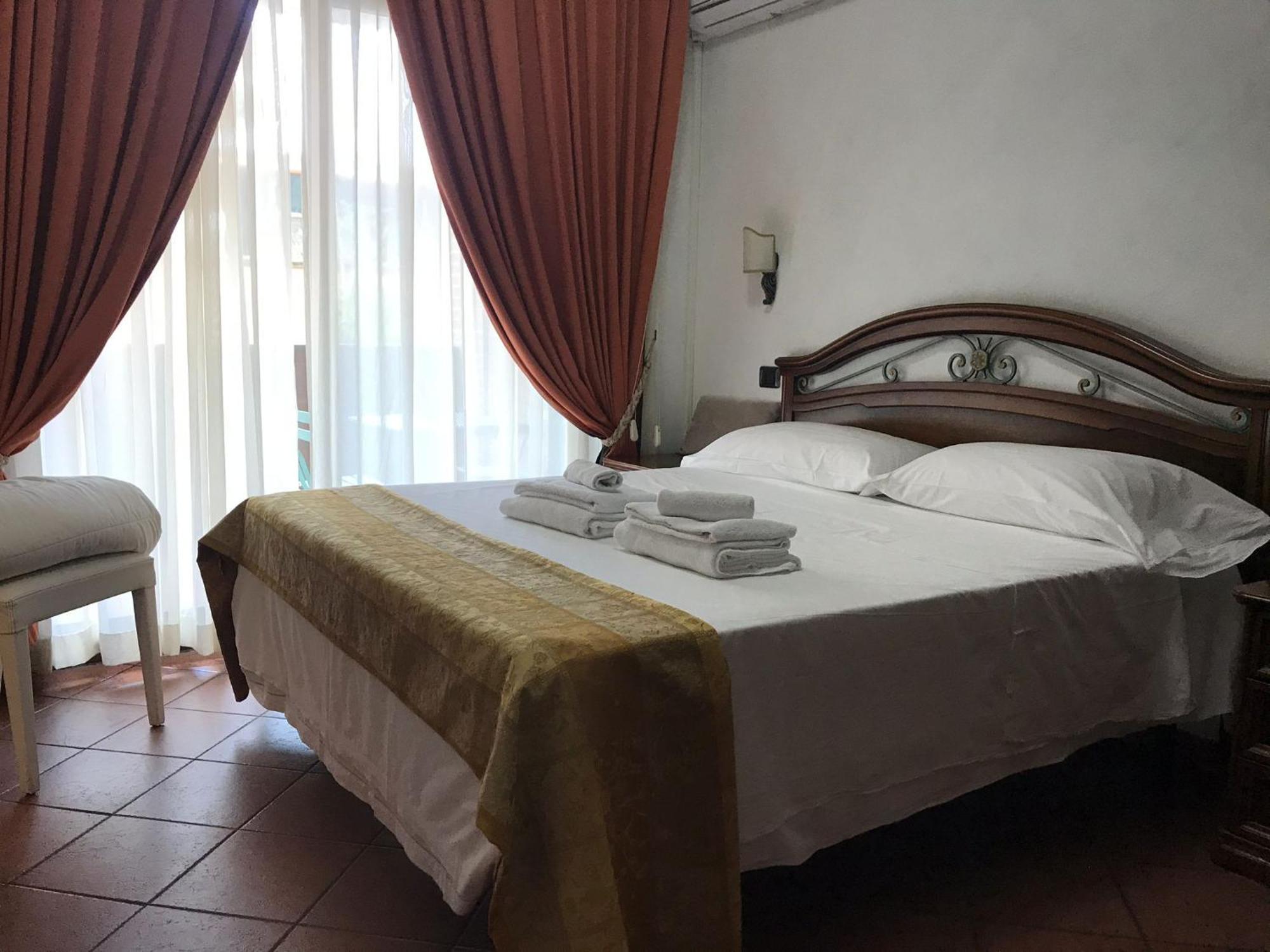 Euro House Inn Airport Φιουμιτσίνο Εξωτερικό φωτογραφία