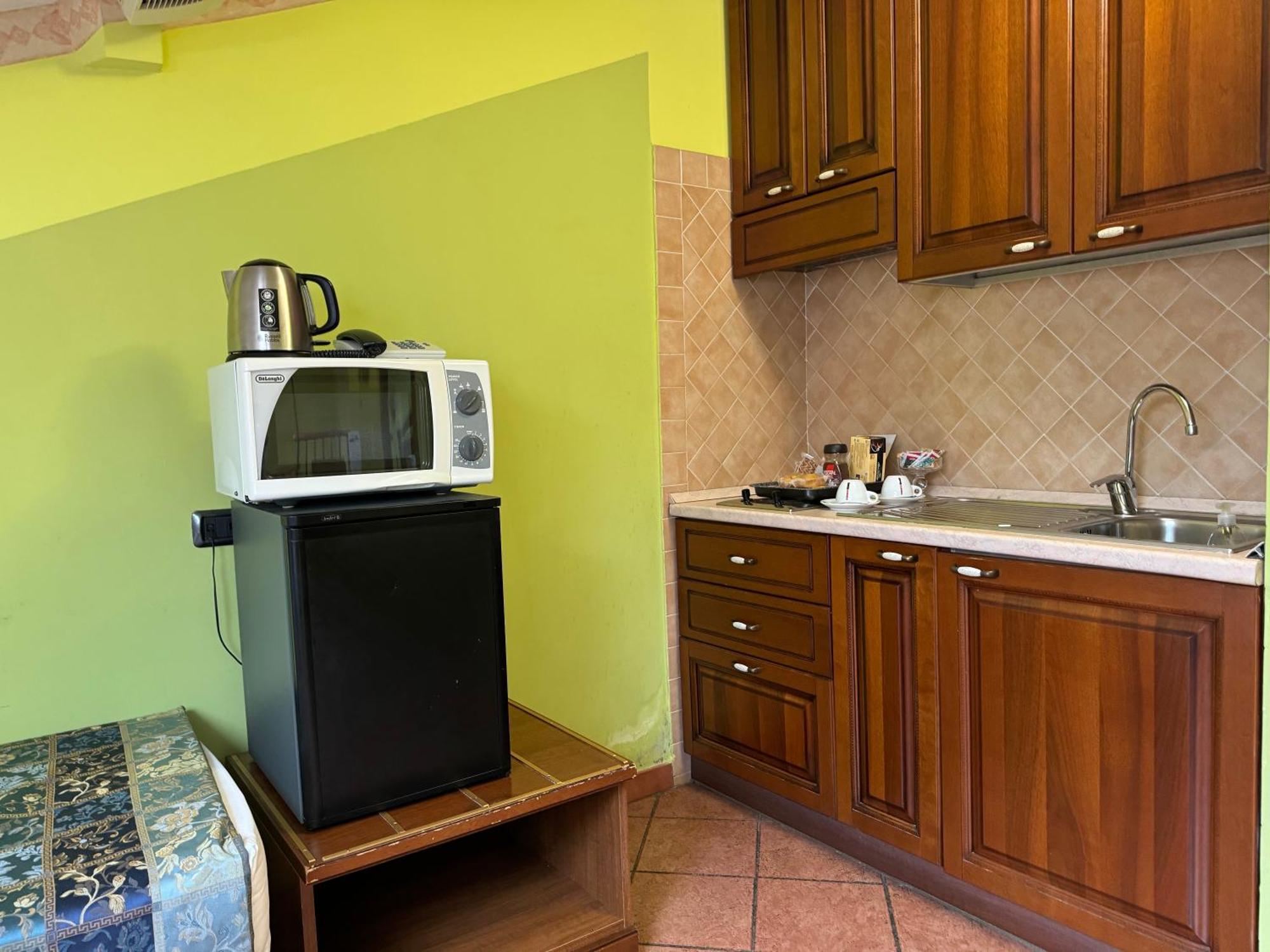 Euro House Inn Airport Φιουμιτσίνο Εξωτερικό φωτογραφία