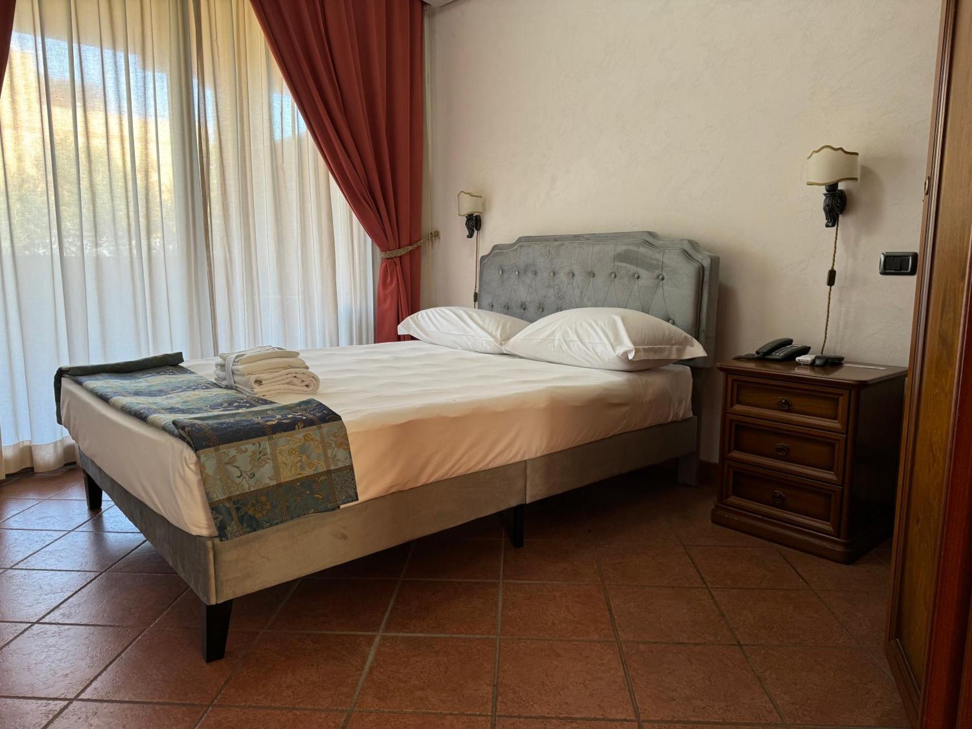 Euro House Inn Airport Φιουμιτσίνο Εξωτερικό φωτογραφία
