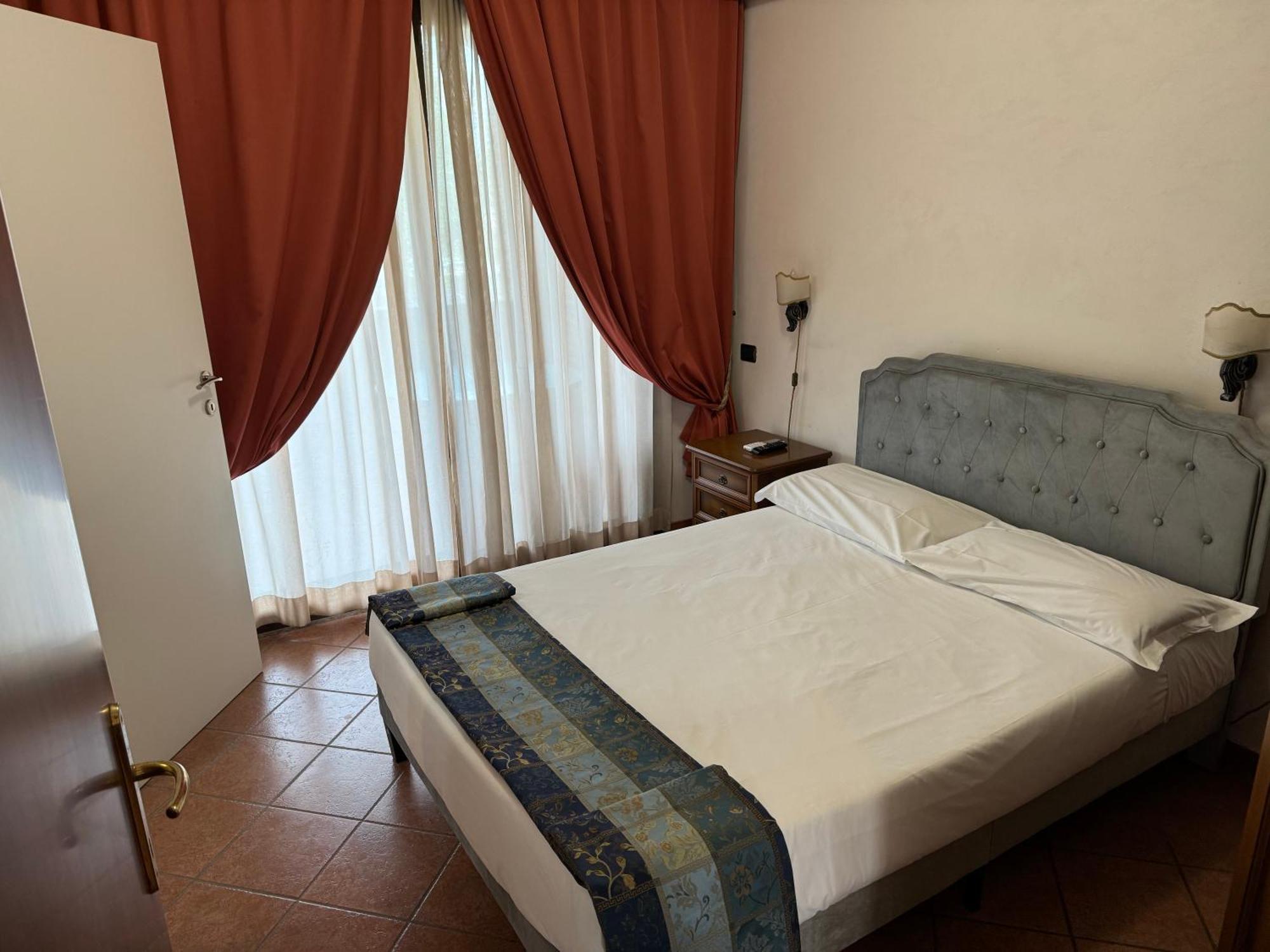 Euro House Inn Airport Φιουμιτσίνο Εξωτερικό φωτογραφία