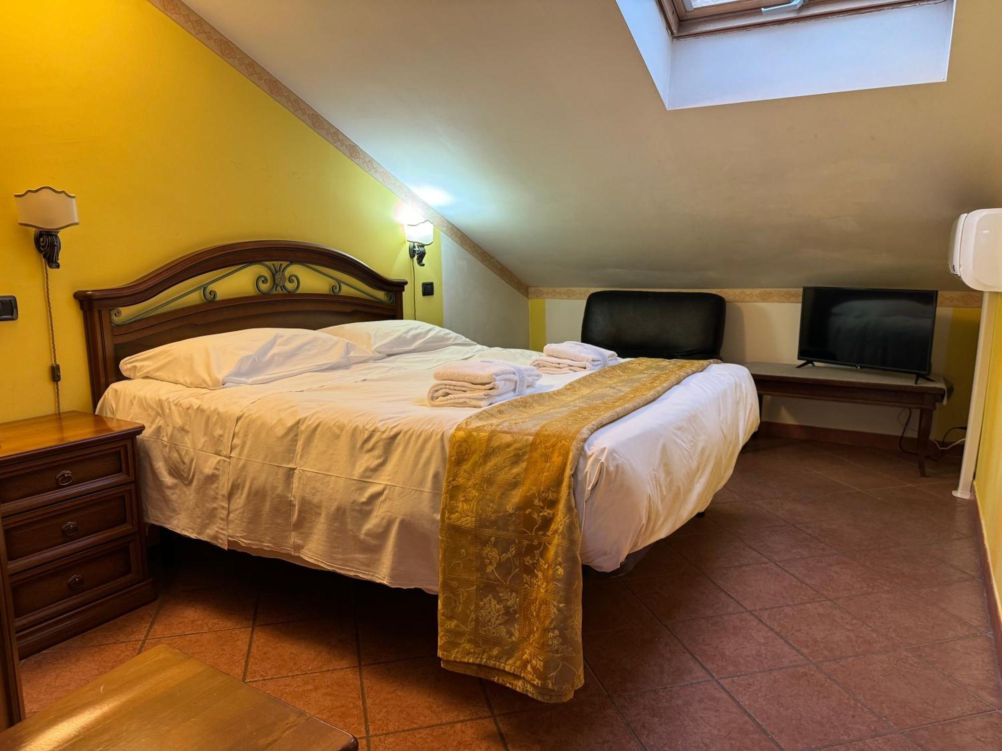 Euro House Inn Airport Φιουμιτσίνο Εξωτερικό φωτογραφία