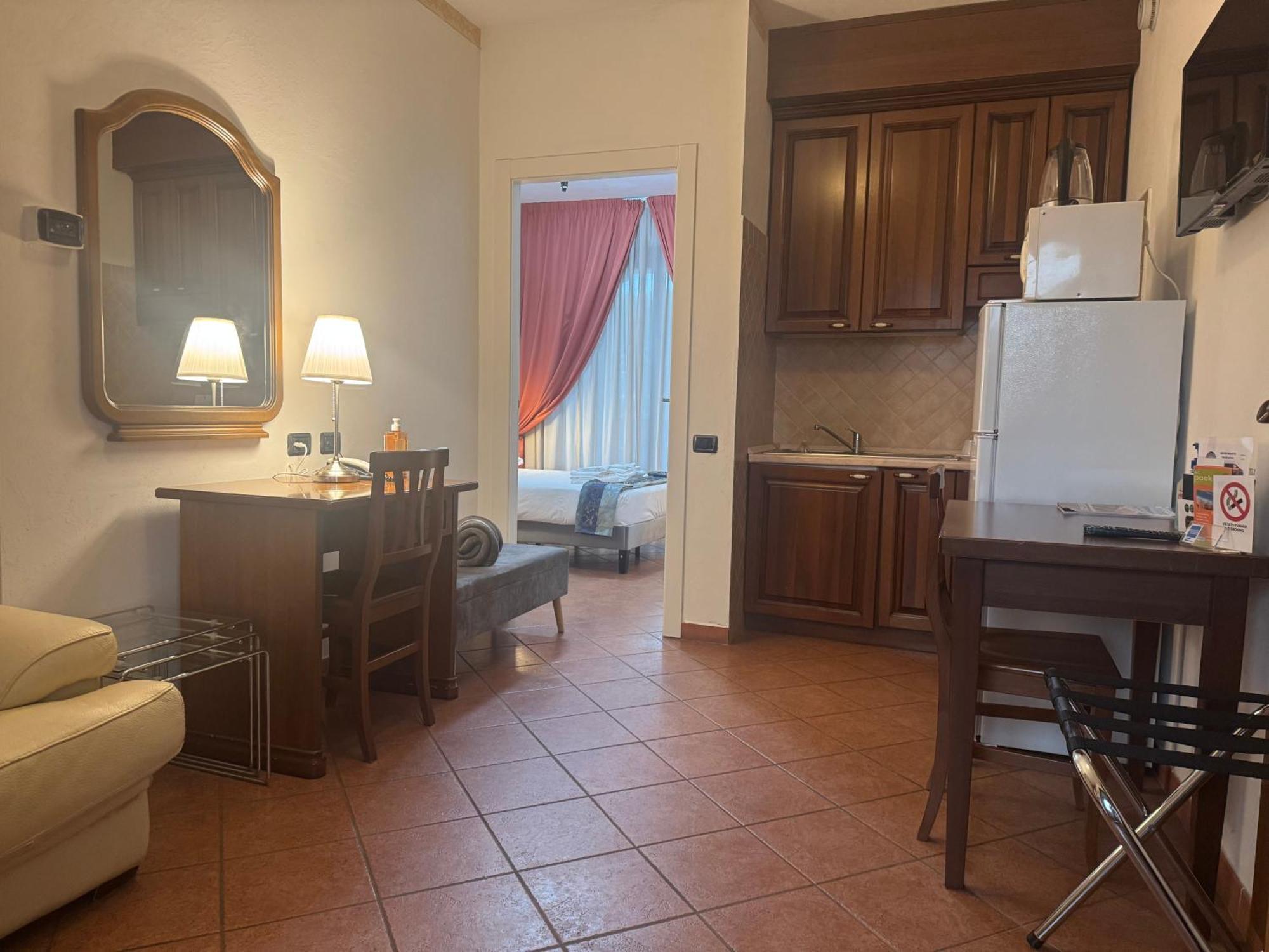 Euro House Inn Airport Φιουμιτσίνο Εξωτερικό φωτογραφία