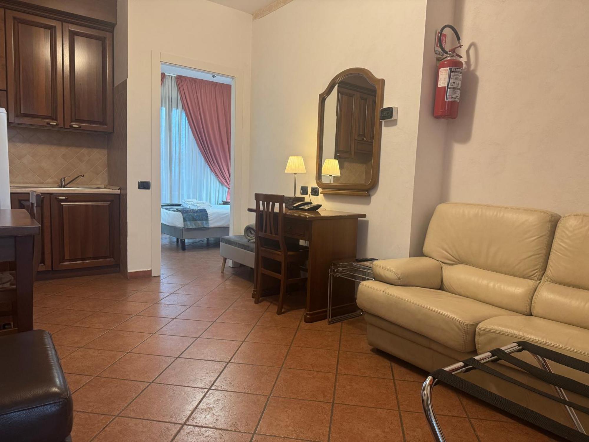 Euro House Inn Airport Φιουμιτσίνο Εξωτερικό φωτογραφία