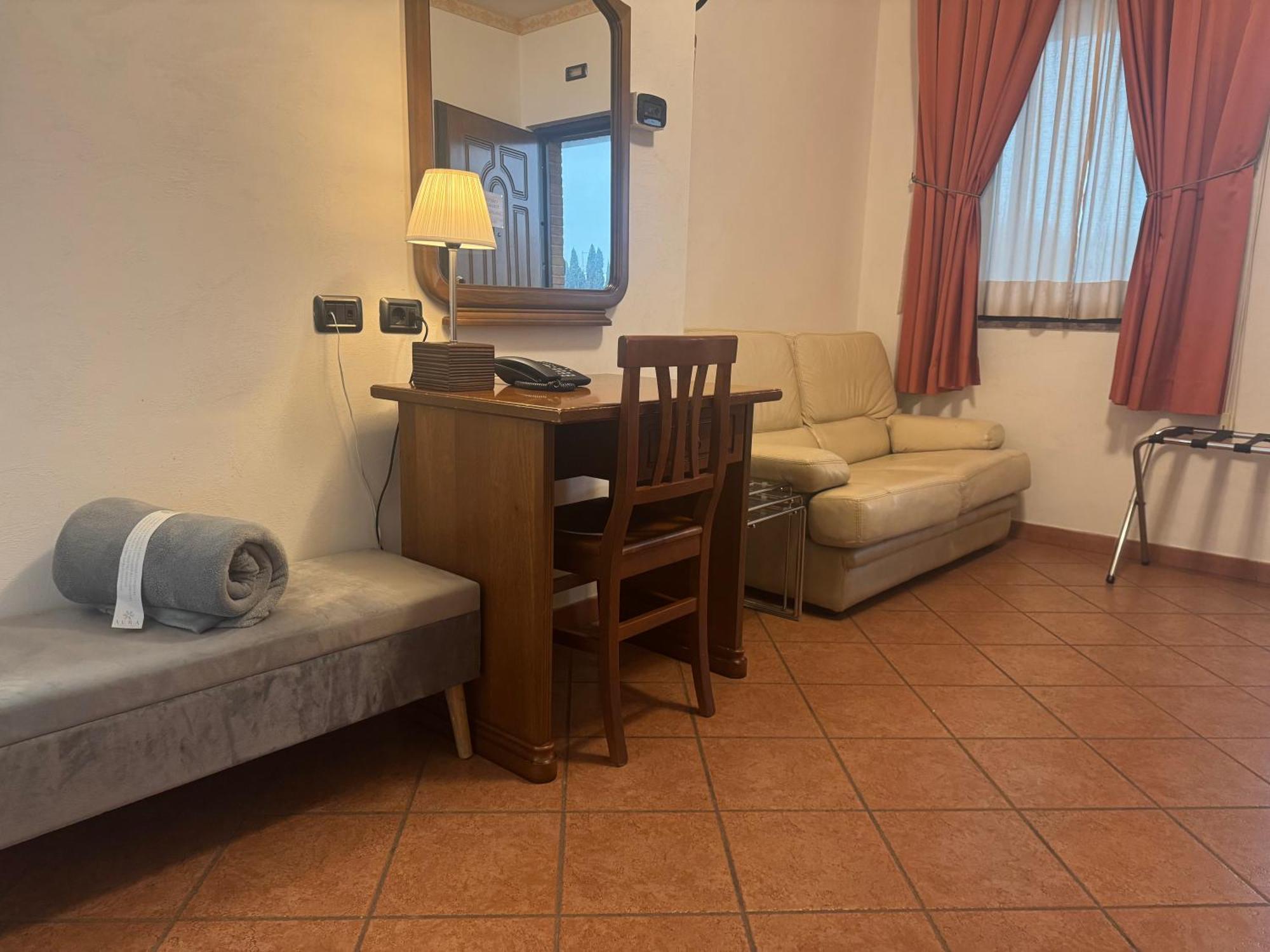 Euro House Inn Airport Φιουμιτσίνο Εξωτερικό φωτογραφία
