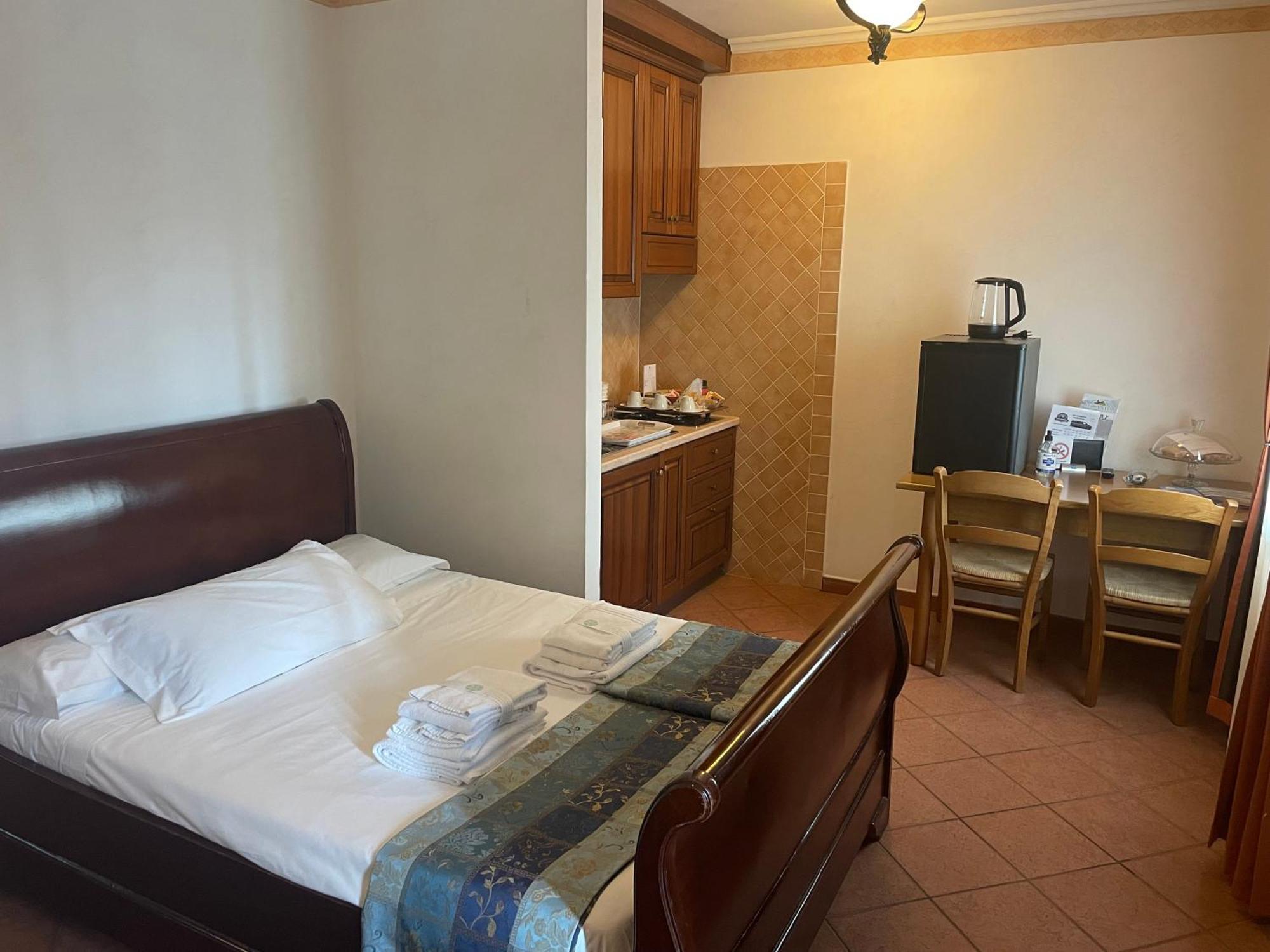 Euro House Inn Airport Φιουμιτσίνο Εξωτερικό φωτογραφία
