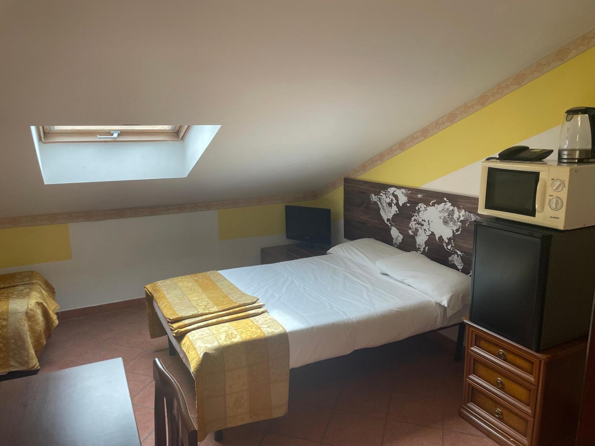 Euro House Inn Airport Φιουμιτσίνο Εξωτερικό φωτογραφία