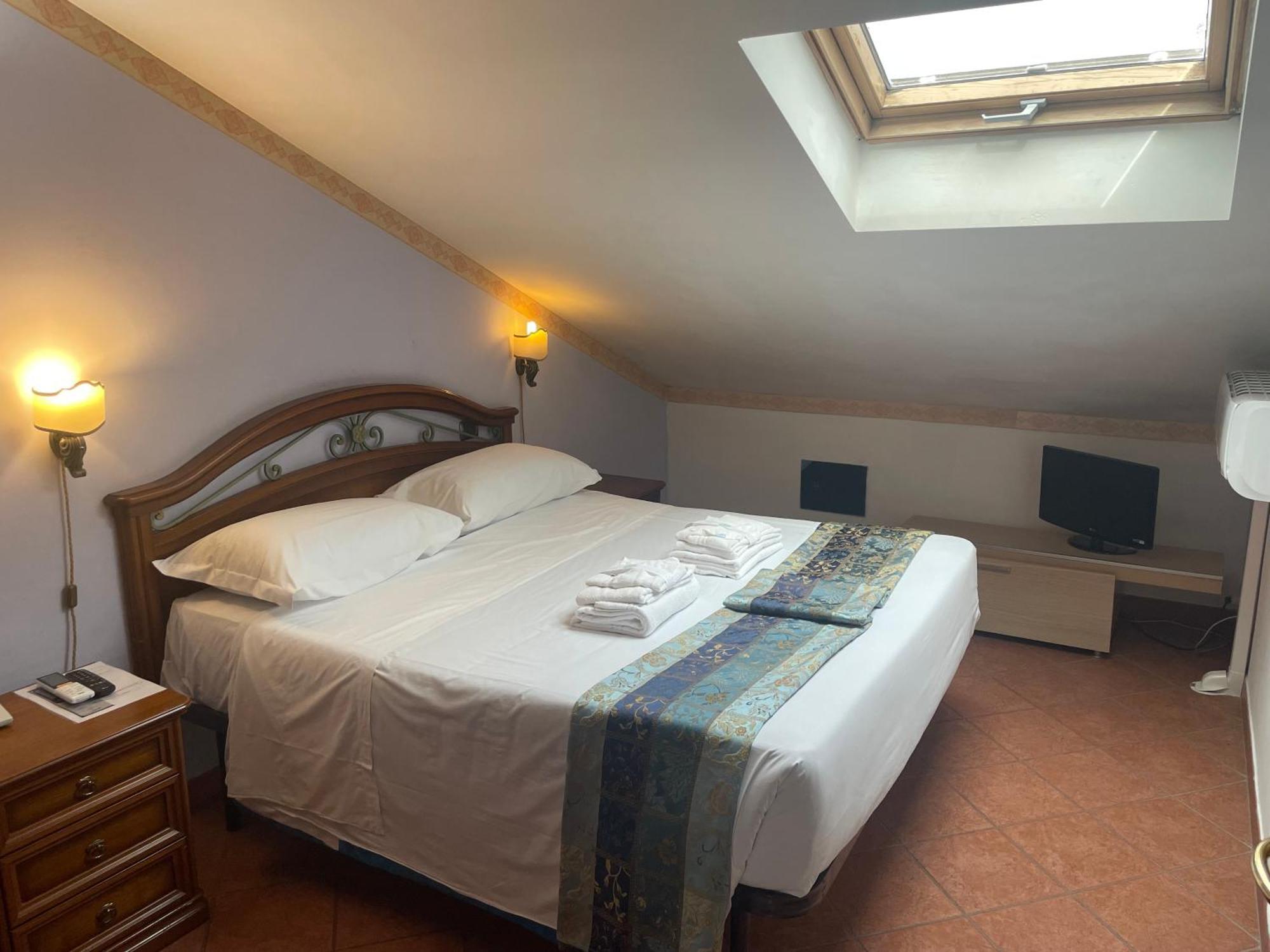 Euro House Inn Airport Φιουμιτσίνο Εξωτερικό φωτογραφία