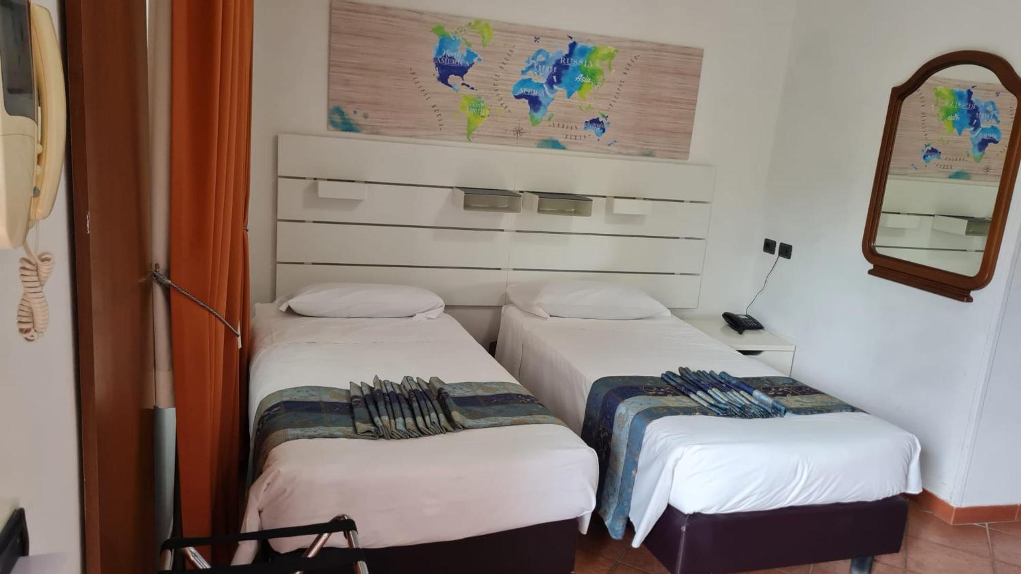 Euro House Inn Airport Φιουμιτσίνο Εξωτερικό φωτογραφία